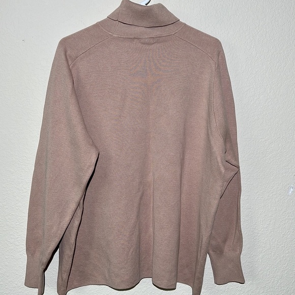 Universal Standard Milano Turtleneck Sweater Cotton Silk - Picture 4 of 6